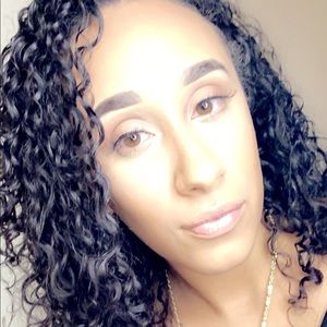 Meet your Posher, Jesenia